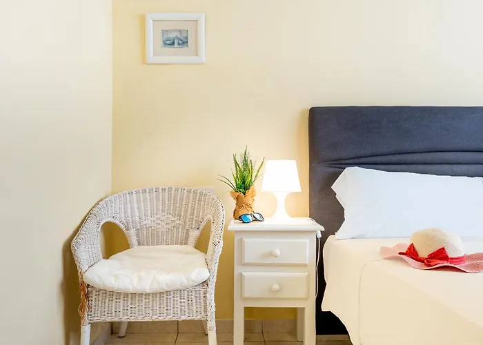 Apartment Tropical Position *