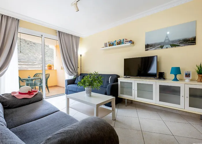 Apartment Tropical Position