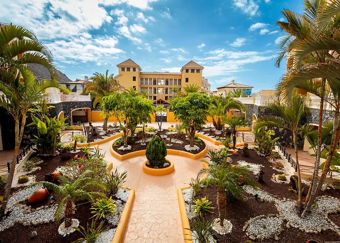 Tropical Position Apartment